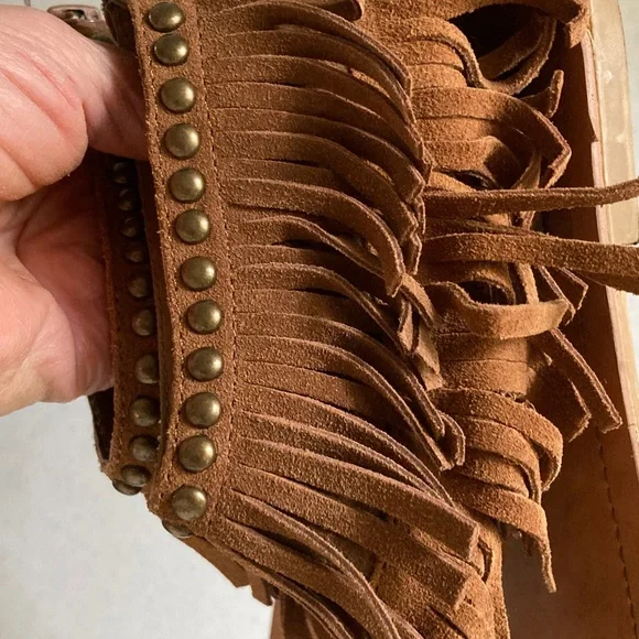 Steve Madden Suede Fringe Sandals Surrie Style - Picture 5 of 7